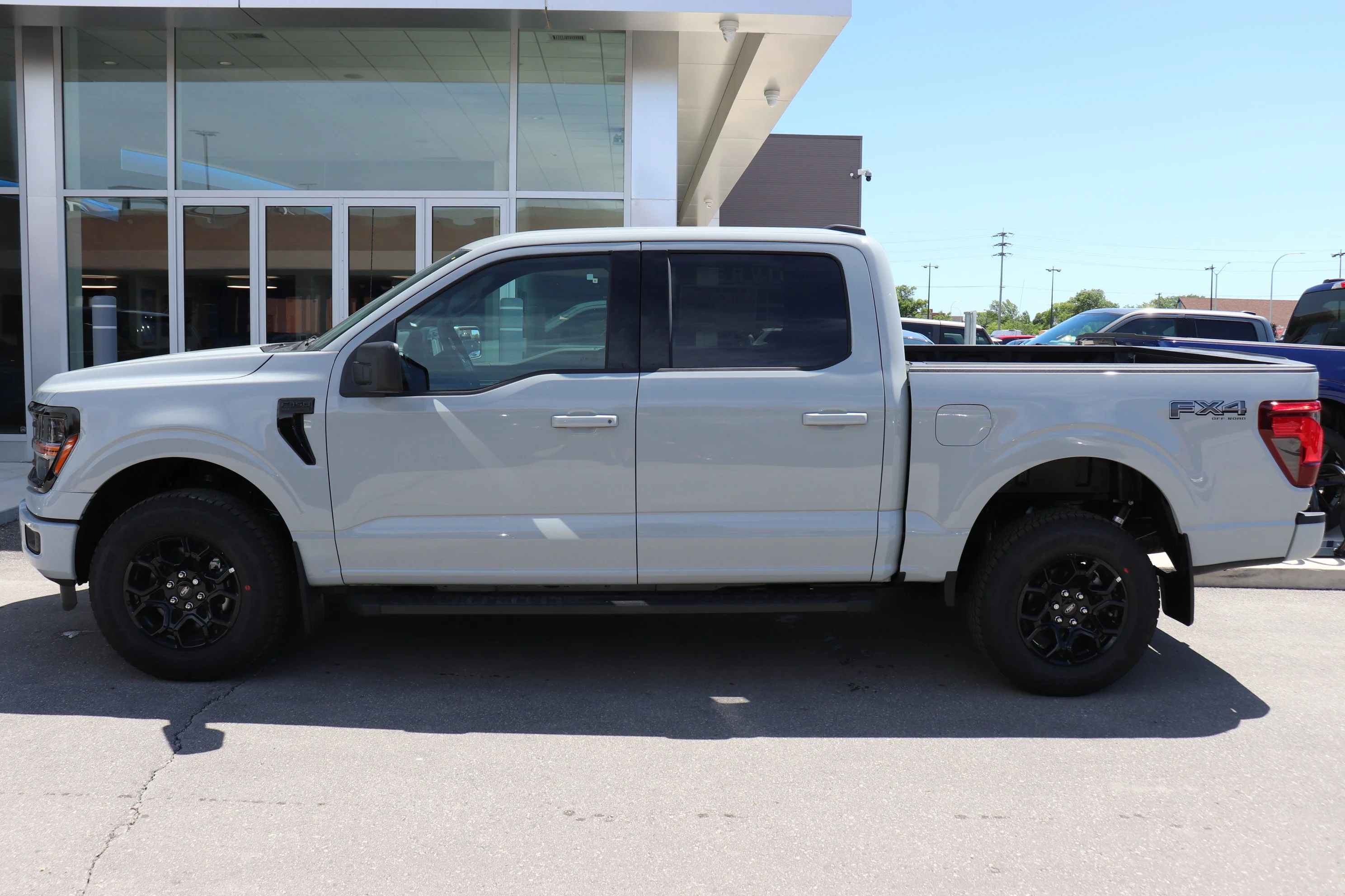 New 2026 AVALANCHE Ford XLT image 3