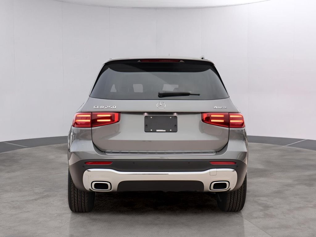 New 2026 Mountain Grey Metallic Mercedes-Benz GLB 250 image 6