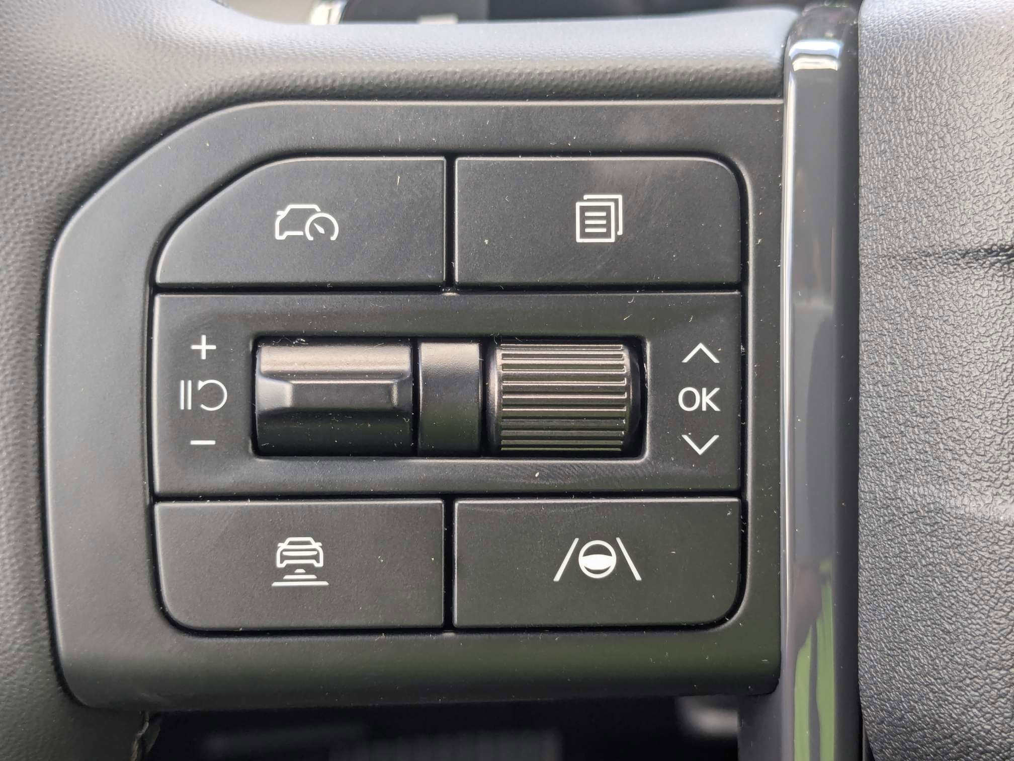 New 2027 Wolf Gray Kia X-LINE SX image 39