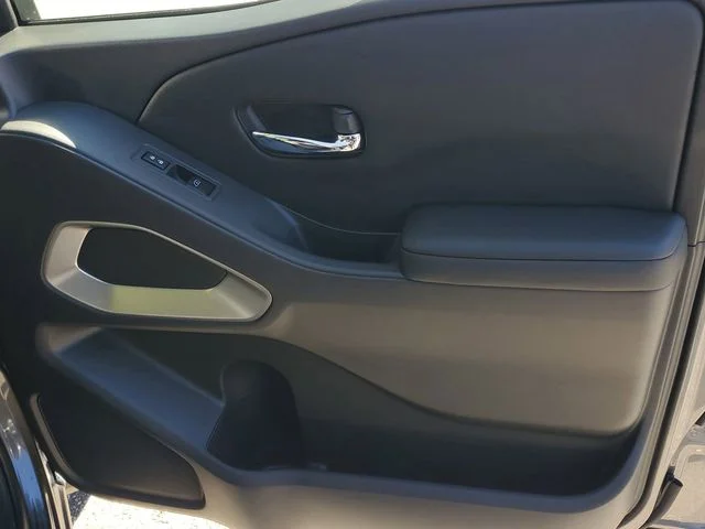 2026 Nissan Frontier SV - Photo 30