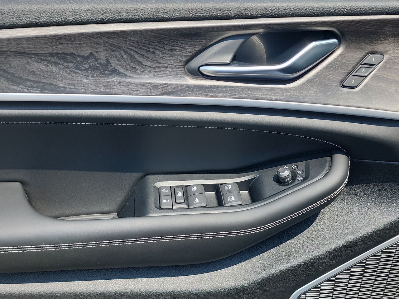 New 2026 Silver Jeep Limited Reserve image 13