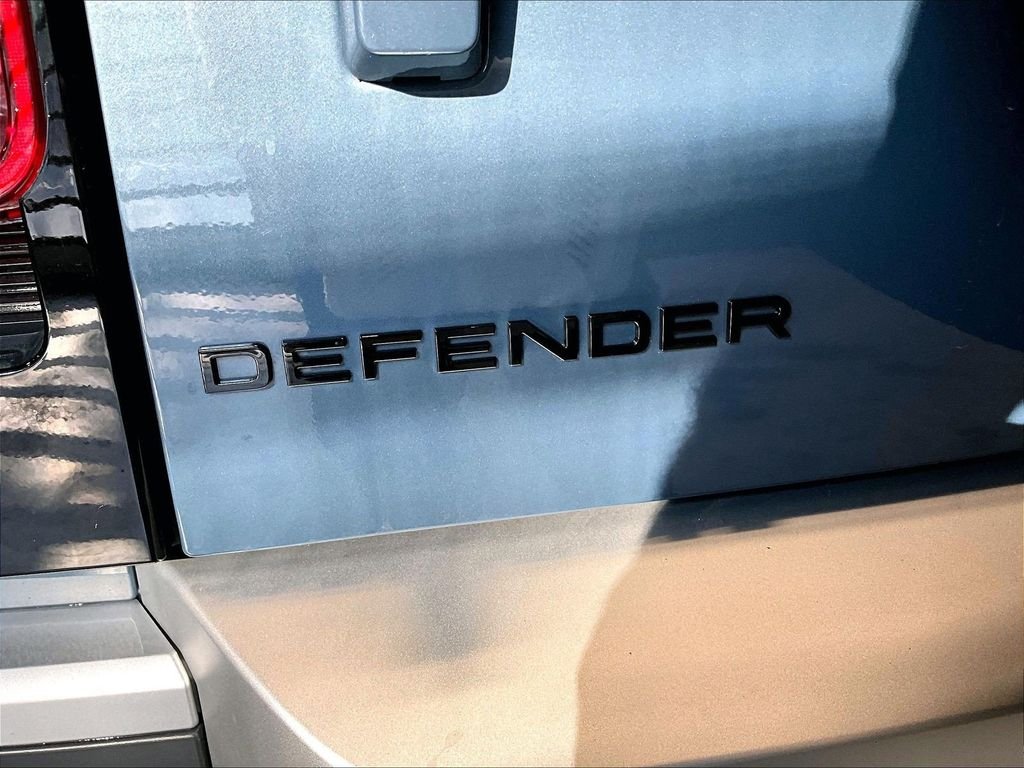 Used 2025 Blue Land Rover S image 30