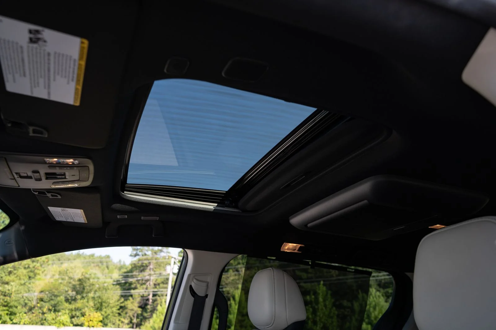 Used 2025  Toyota Platinum image 16