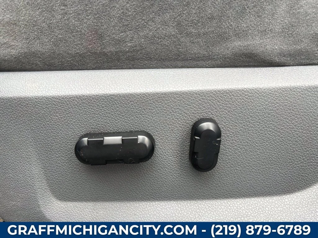 Used 2007  Mercury Base image 15