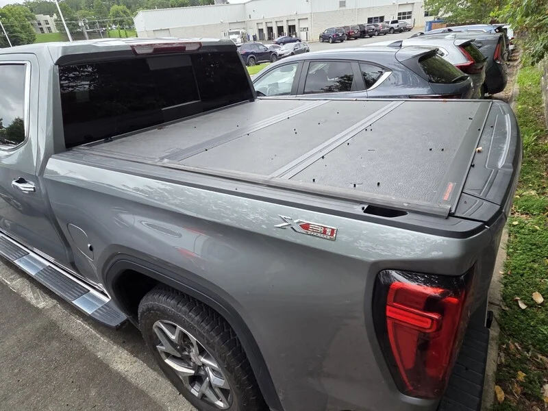 Used 2023 Sterling Metallic GMC SLT image 6