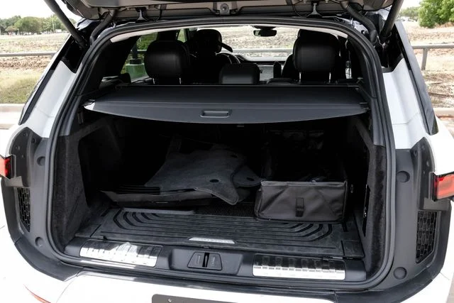 Used 2024  Land Rover Dynamic SE image 66