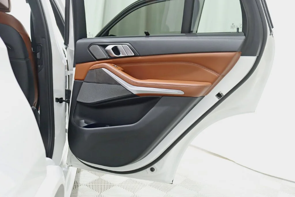 Used 2023 White BMW xDrive45e image 43