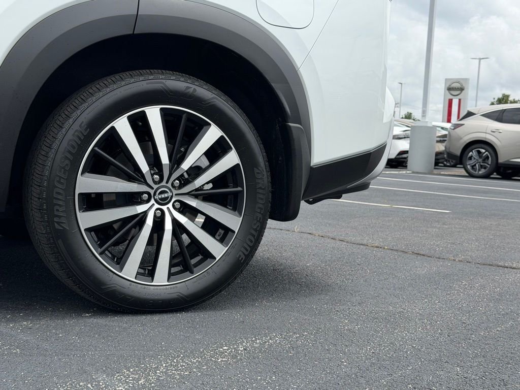 Certified Used 2025 White Nissan Platinum image 50