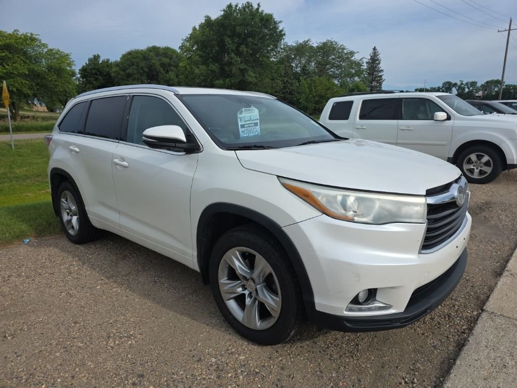 Used 2014 White Toyota Limited Platinum V6 image 2