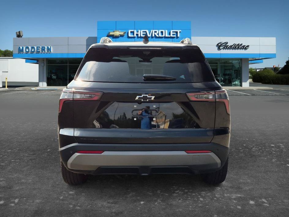 New 2026 Mosaic Black Metallic Chevrolet LT image 4