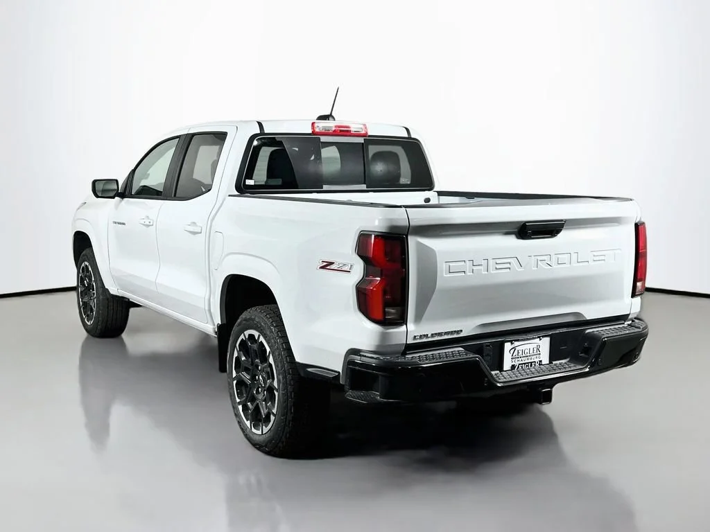 New 2026 Summit White Chevrolet Z71 image 7