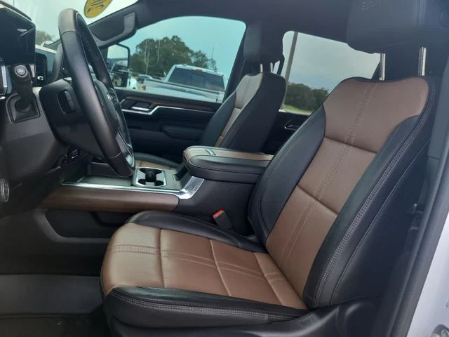 Used 2025 Beige Chevrolet High Country image 19
