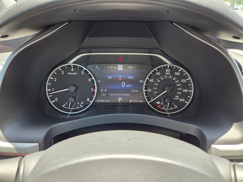 Used 2021 White Nissan Platinum image 32