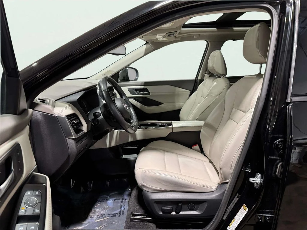 Certified Used 2023 Super Black Nissan SL image 26