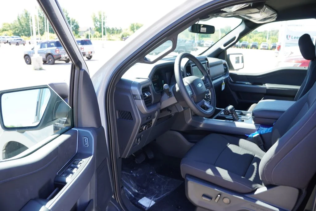 New 2026 Avalanche Ford XLT image 11