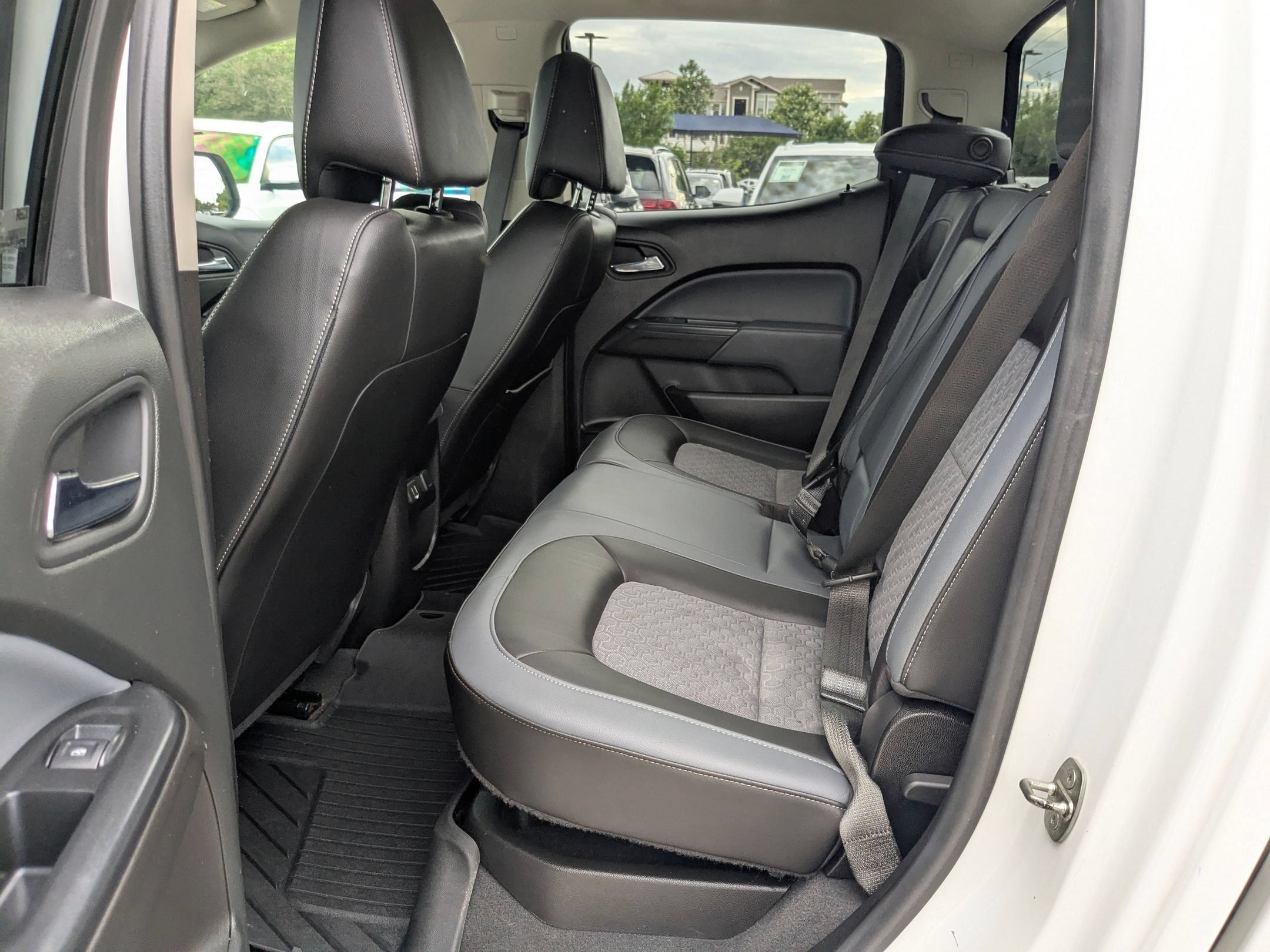 Used 2021 Summit White Chevrolet 2WD Z71 image 19