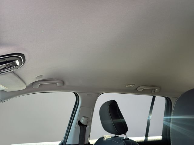 Used 2023 Gray Jeep Laredo image 18