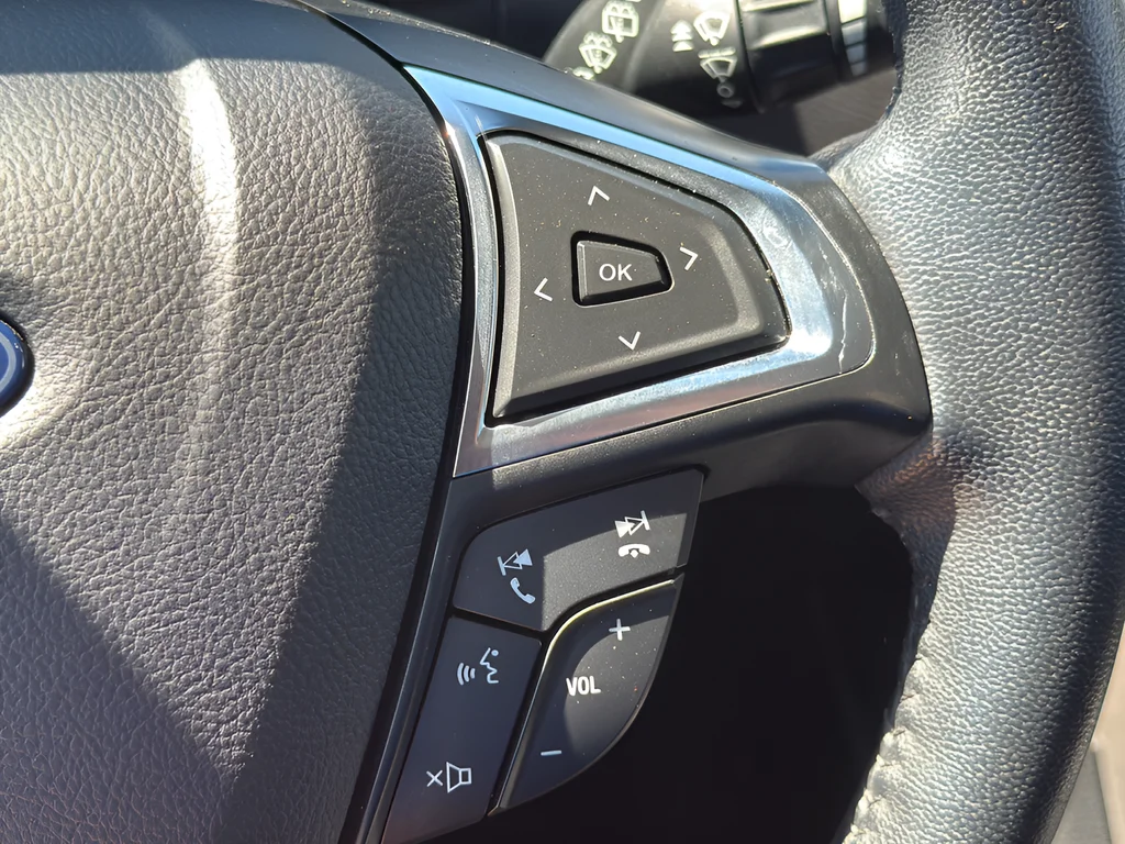 Used 2024 Gray Ford SEL image 18