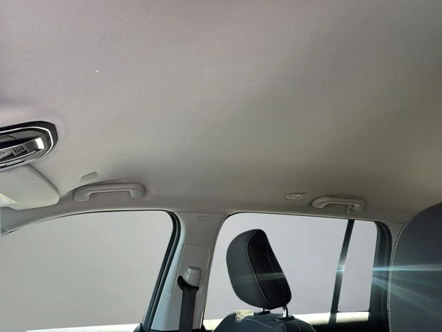 Used 2023 Gray Jeep Laredo image 18