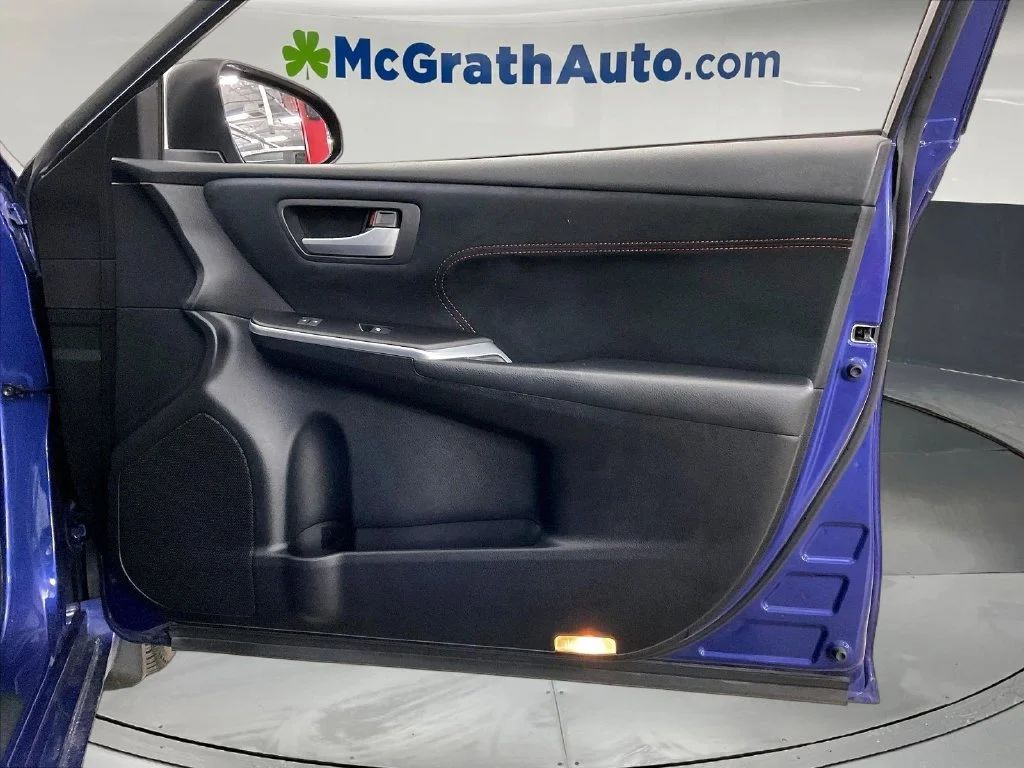 Used 2016 Blue Toyota XSE V6 image 28