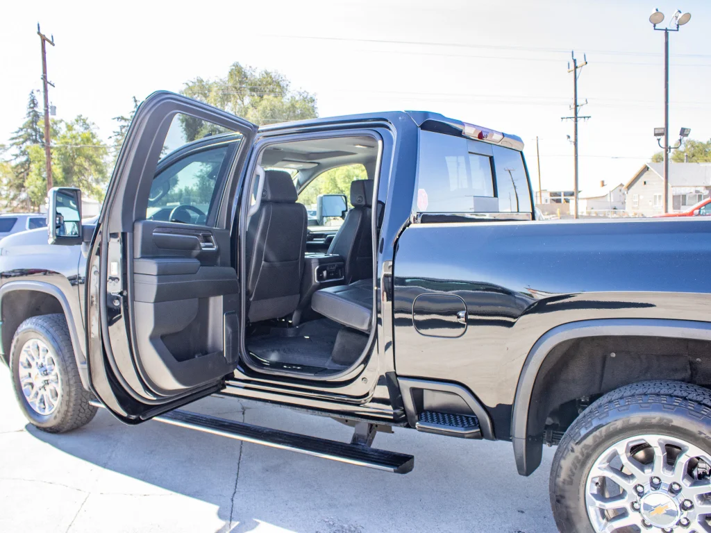 Used 2024 BLACK Chevrolet LTZ image 15