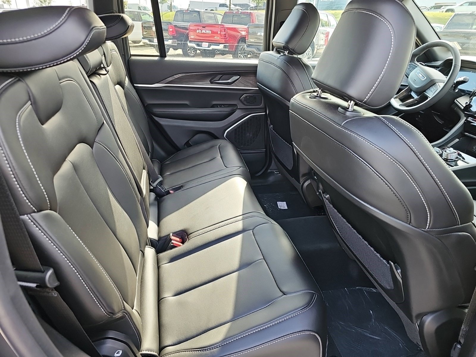 New 2026 Baltic Gray Metallic Clearcoat Jeep Limited image 13