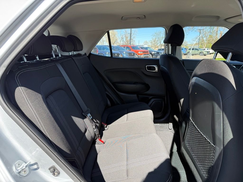 2021 Hyundai Venue SEL - Photo 18