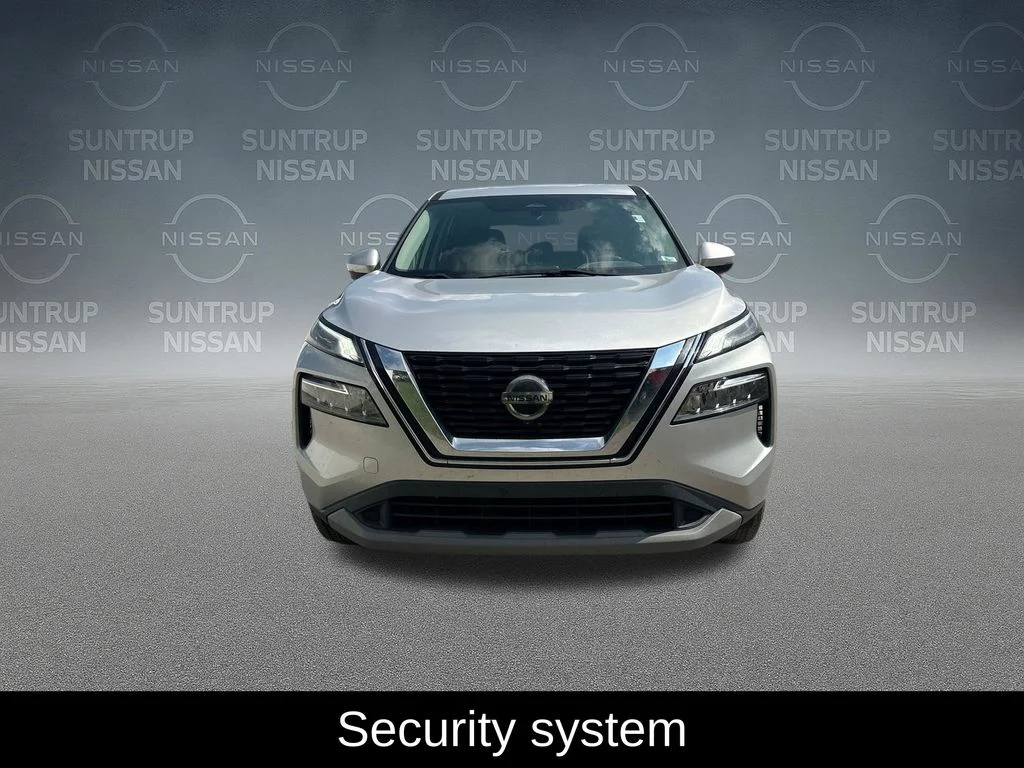 Used 2021 Silver Nissan SV image 10