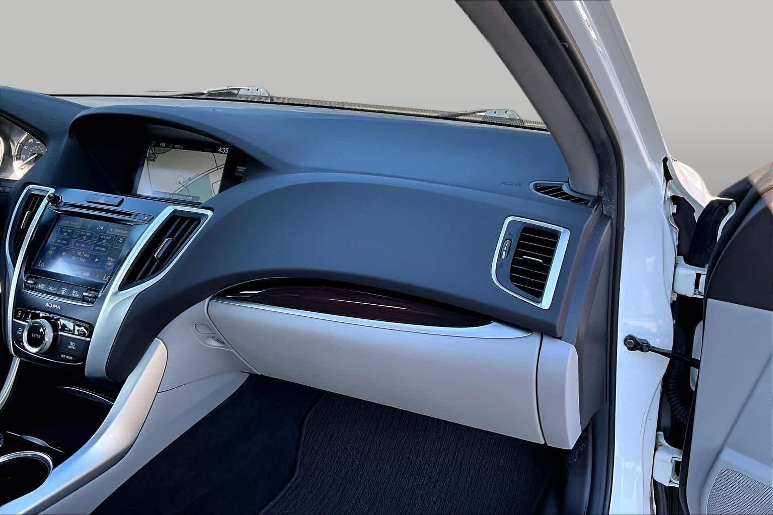 Used 2016 Bellanova White Pearl Acura V6 Tech image 27