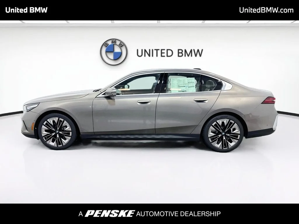 New 2027 Oxide Grey Metallic BMW 530i image 8