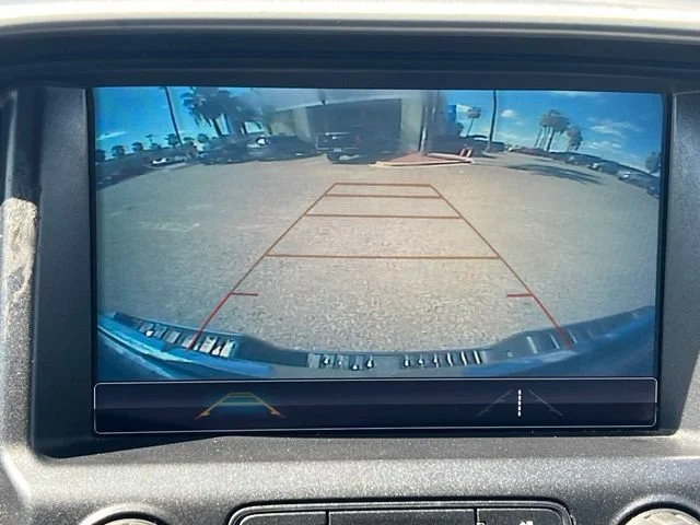 Used 2018 QUICKSILVER METALLIC GMC 2WD SLE image 9