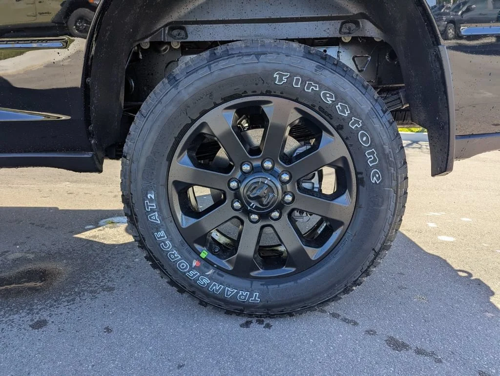 New 2026 Diamond Black Crystal Pearl-Coat Exterior Paint RAM Laramie image 7