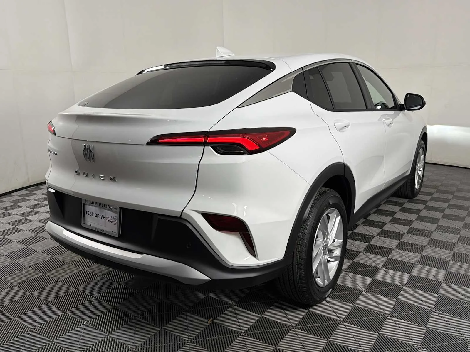New 2026 Summit White Buick Preferred image 6