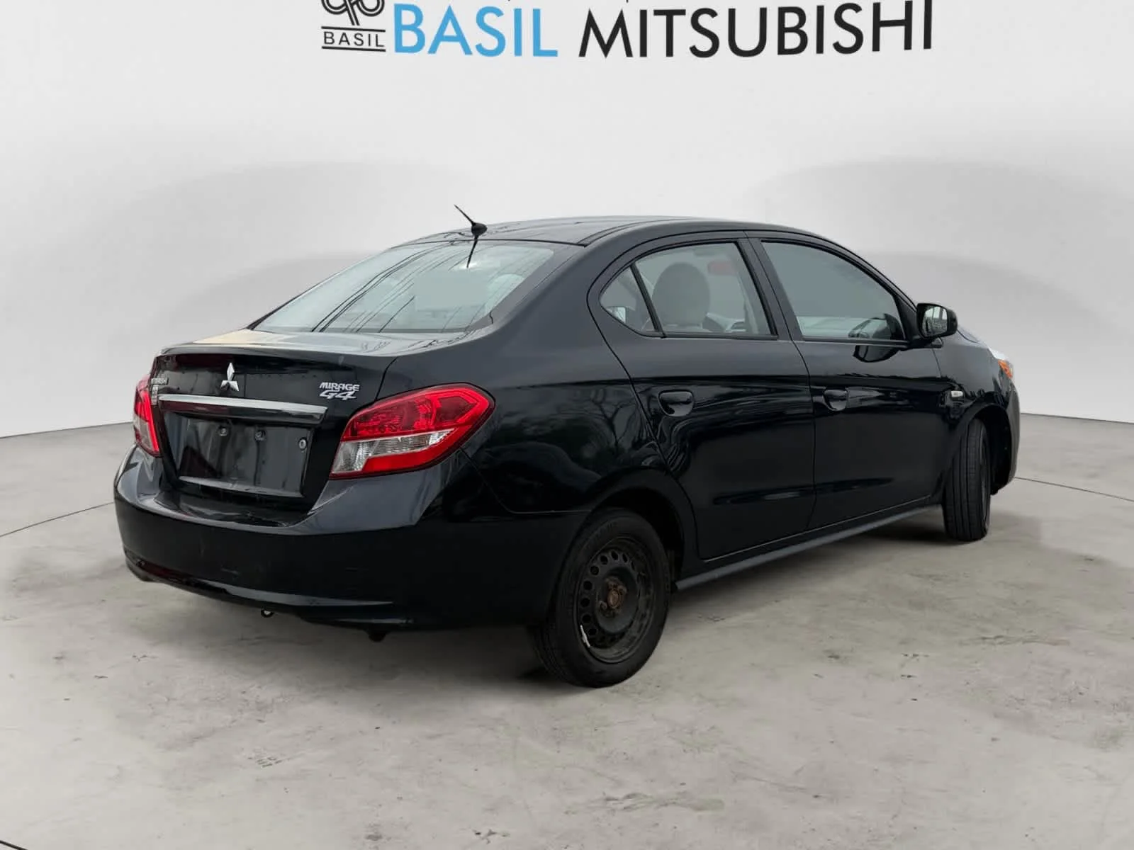 Used 2019 Mystic Black Metallic Mitsubishi ES image 5