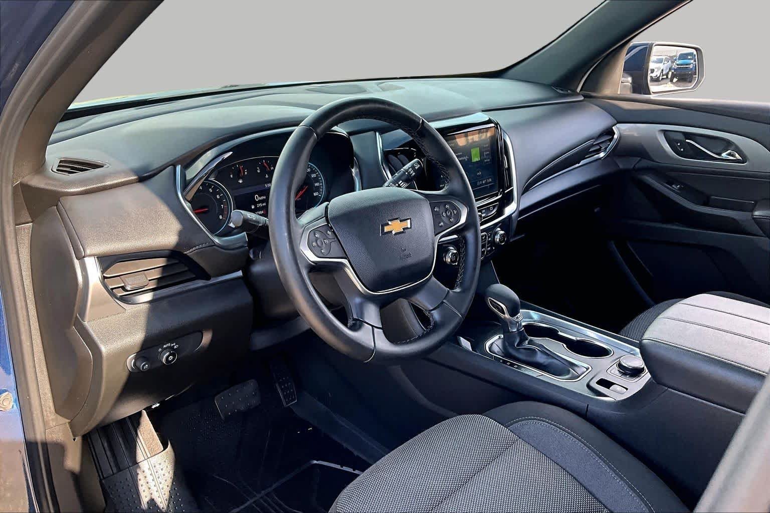 Used 2023 Northsky Blue Metallic Chevrolet LT Cloth image 18