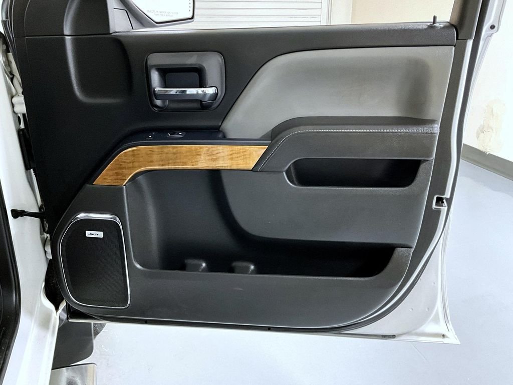 Used 2017 White Chevrolet LTZ image 16