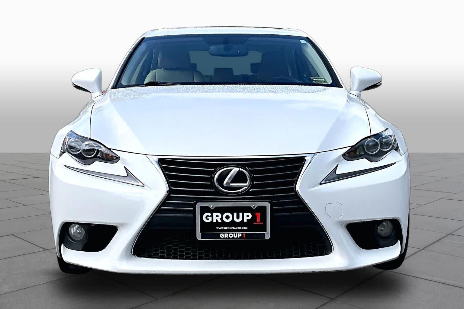 Used 2014 Starfire Pearl Lexus  image 4
