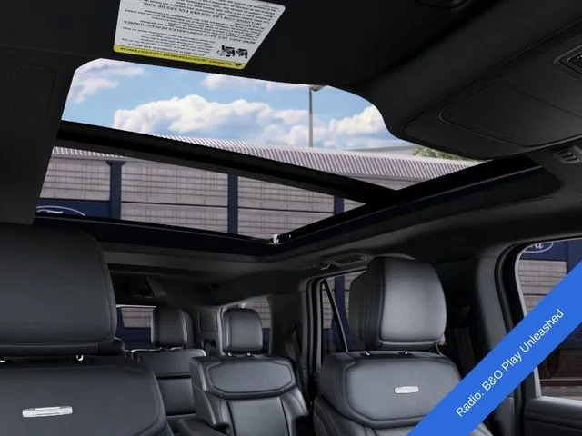 New 2027 Glacier Gray Metallic Tri-Coat Ford Platinum image 26