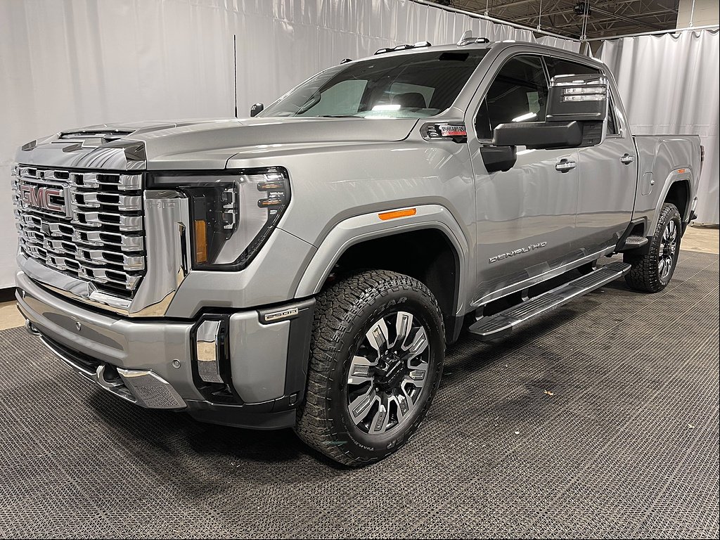 New 2025 Sterling Metallic GMC Denali image 4
