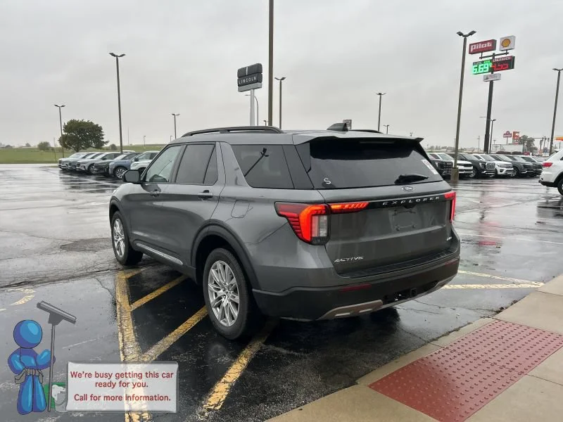 Used 2025 Gray Metallic Ford Active image 3