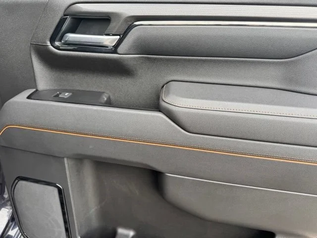 Certified Used 2025 Titanium Rush Metallic GMC AT4 image 27
