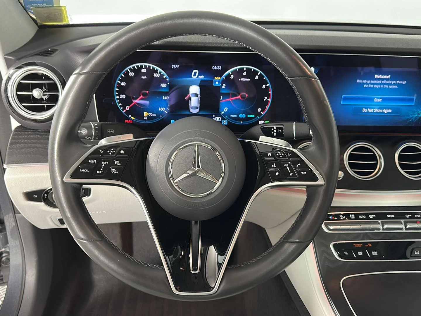 Used 2023 MANUFAKTUR Selenite Gray Magno Mercedes-Benz E 450 image 15