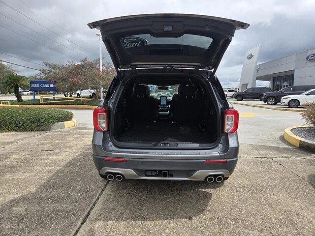 Used 2023 Carbonized Gray Metallic Ford Platinum image 30