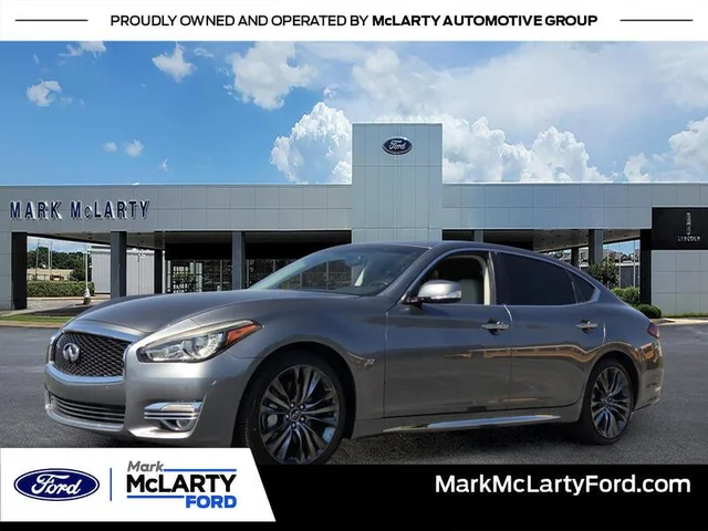 2018 INFINITI Q70 3.7 LUXE RWD