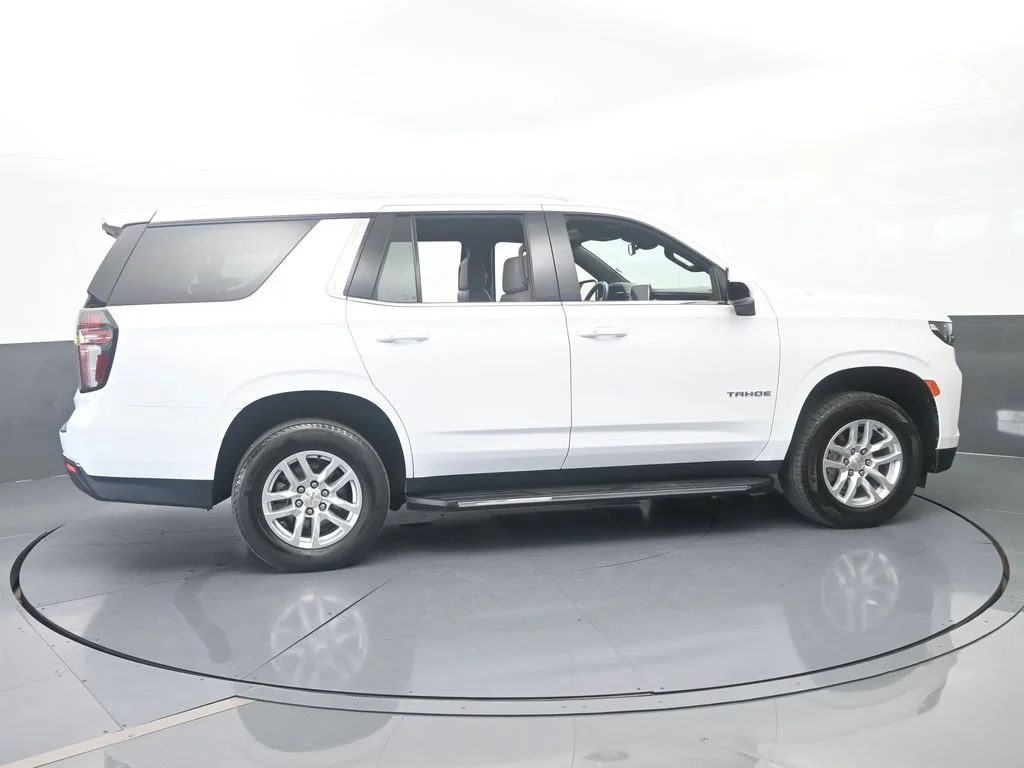 Used 2024 Summit White Chevrolet LT image 7