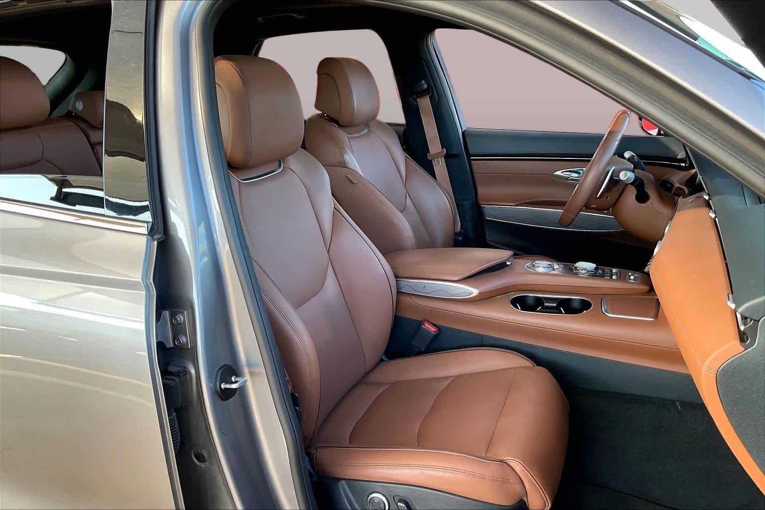 Pre-Owned 2022 Genesis GV70 2.5T