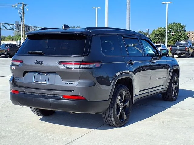 Used 2025 Gray Jeep Limited image 6