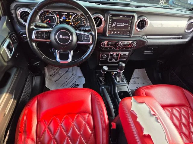 Used 2020 Black Jeep Unlimited Sahara image 8