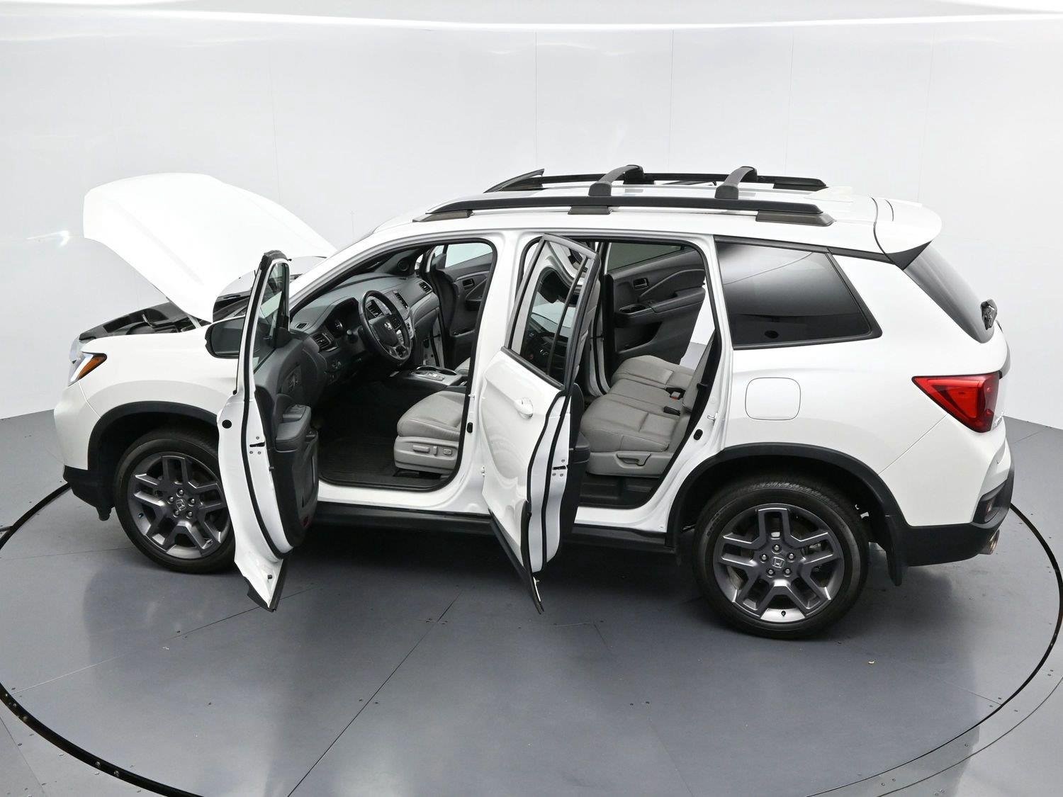Used 2023 Platinum White Pearl Honda EX-L image 38