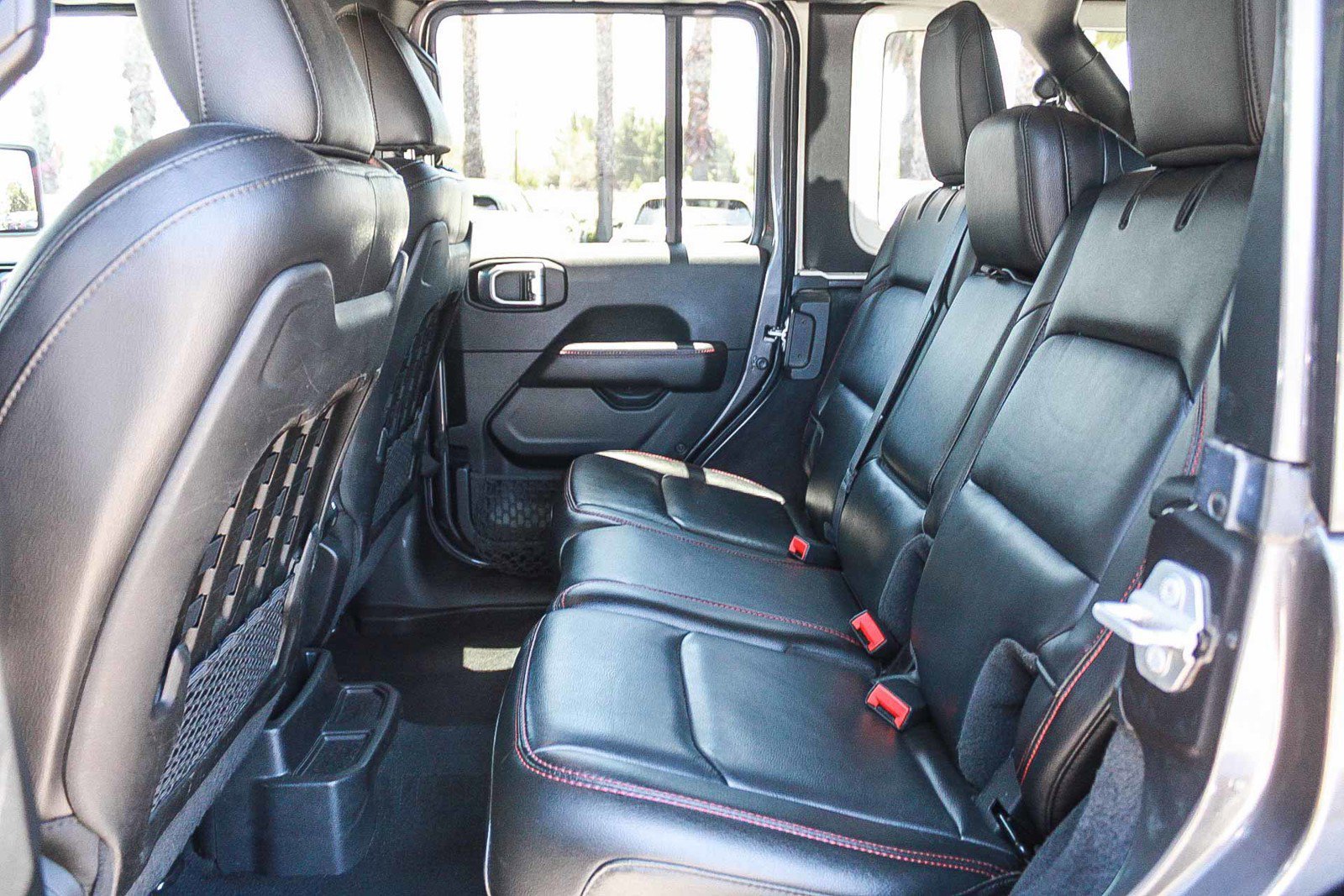 Used 2021 Granite Crystal Metallic Clearcoat Jeep Unlimited Rubicon image 18